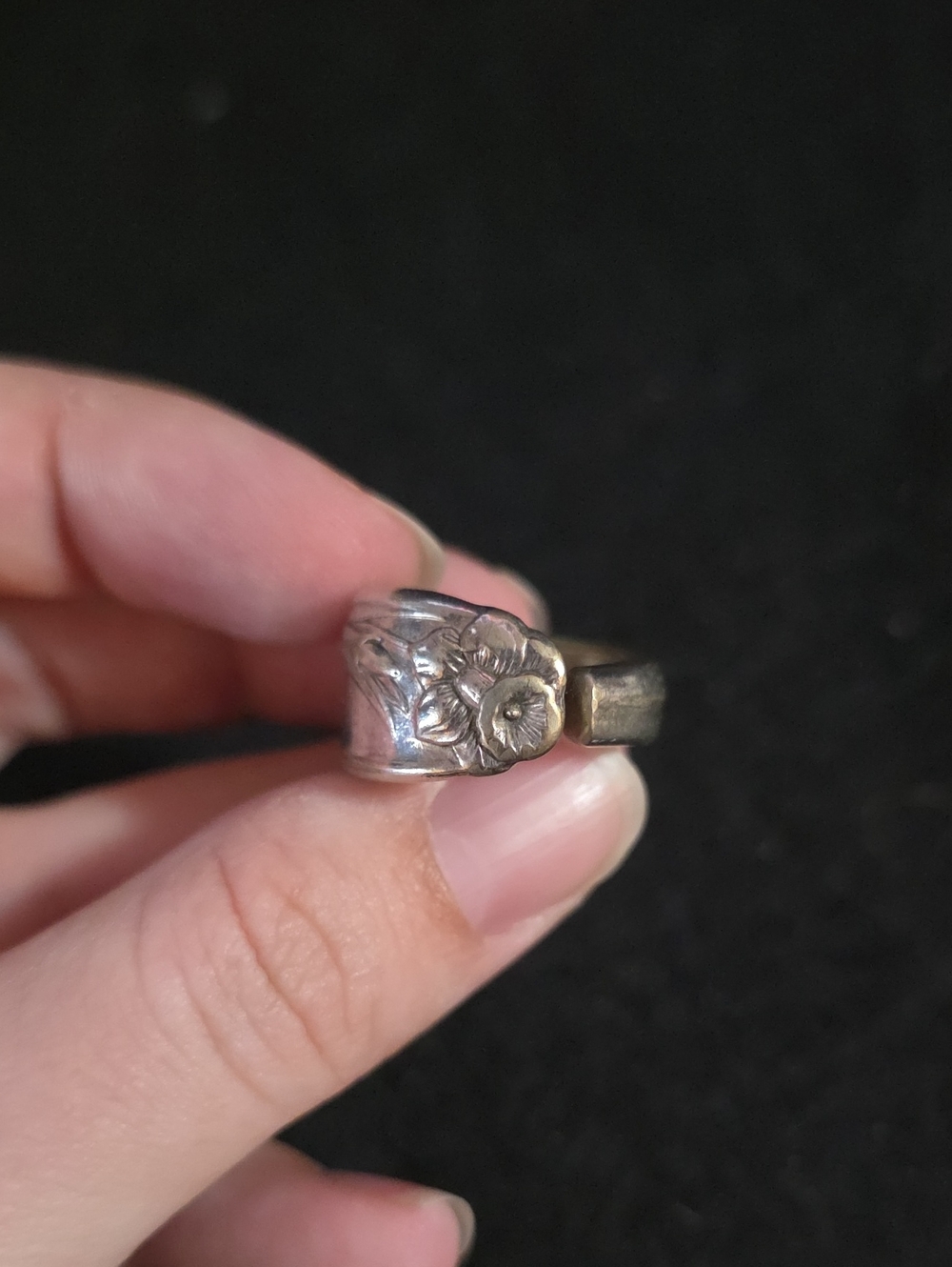 Handcrafted Floral Silver Women's Ring - Silver Flower Band